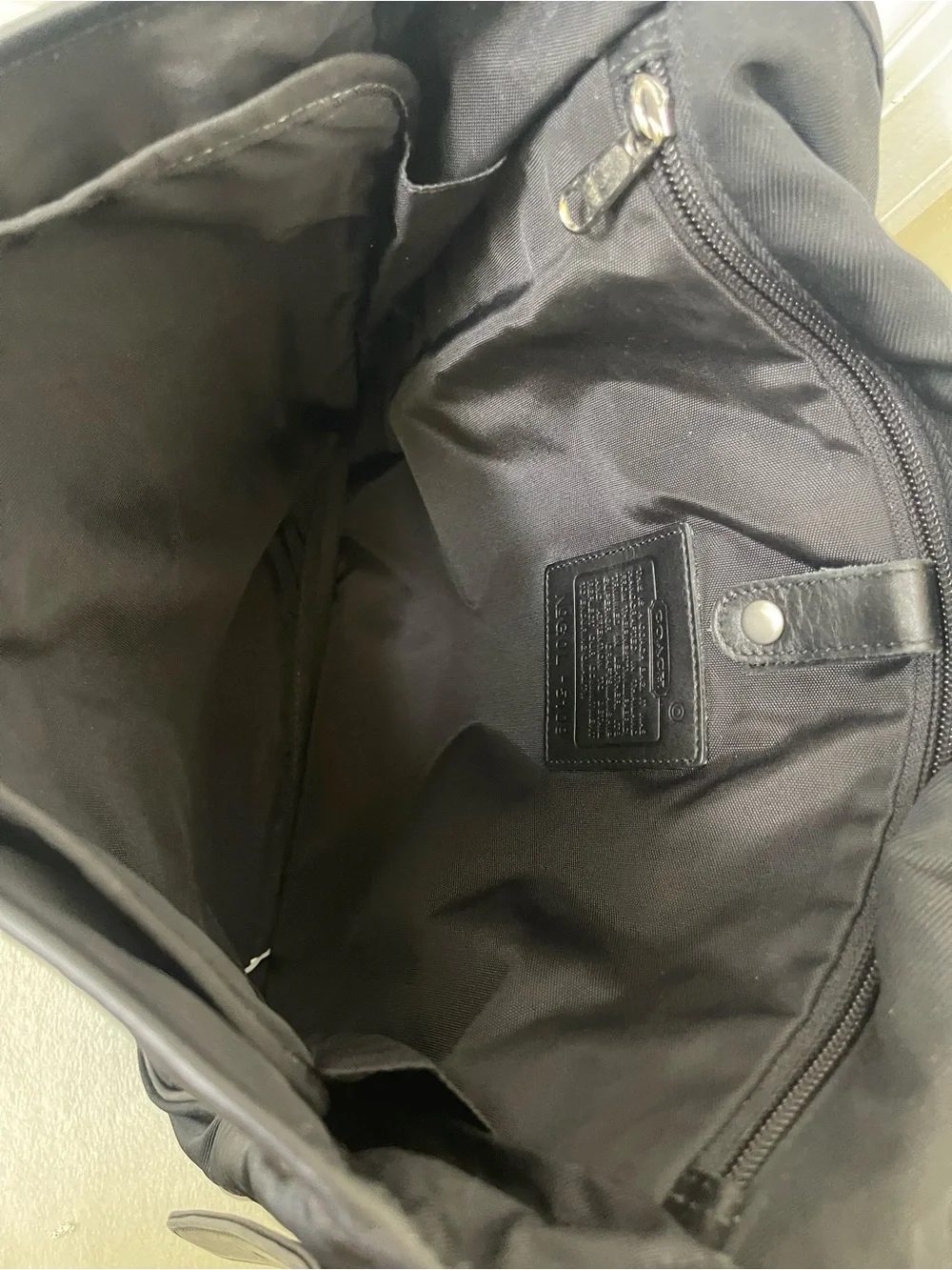 Coach classic messenger